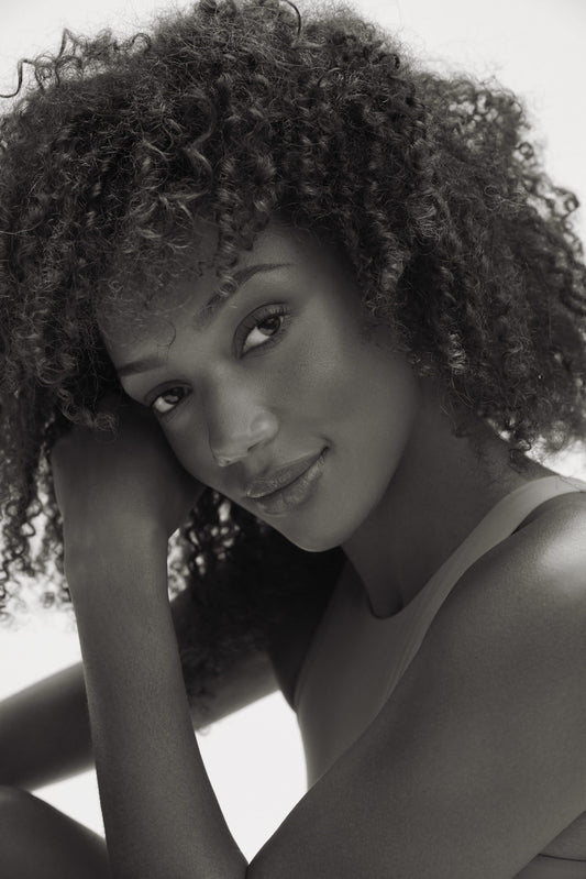 2022_09_23_Shanti_03_023-b&w-min